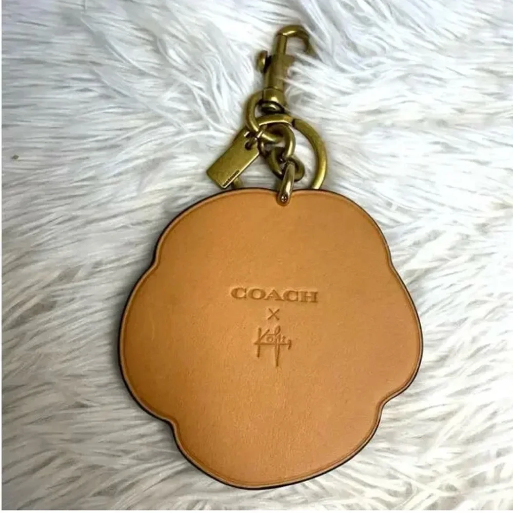 🌺 Coach X Koki Leather Hibiscus Flower Key Fob Chain Keychain 🌺 - Picture 3 of 4